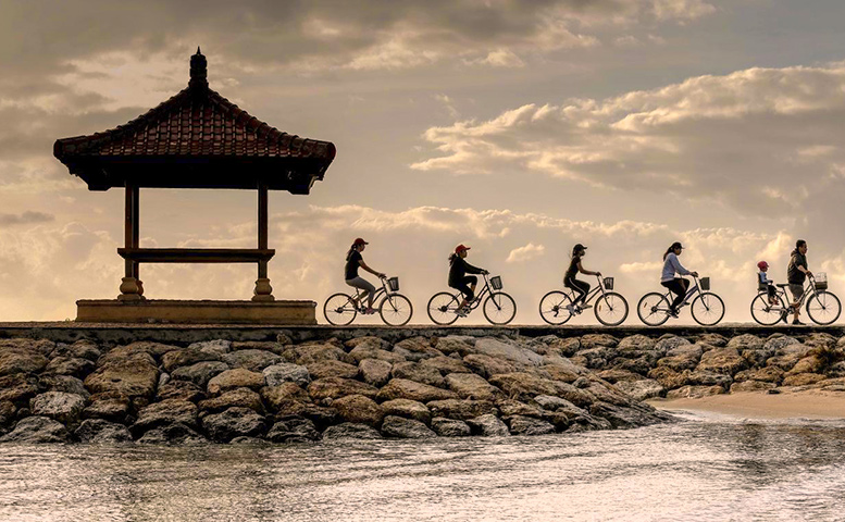Villa Svarga - cycling activities at sanur beach
